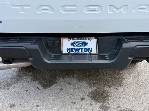 Used 2024 Toyota Tacoma SR RWD image 35