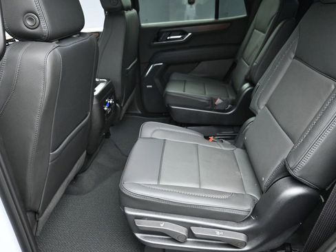 New 2026 GMC Yukon Denali image 13