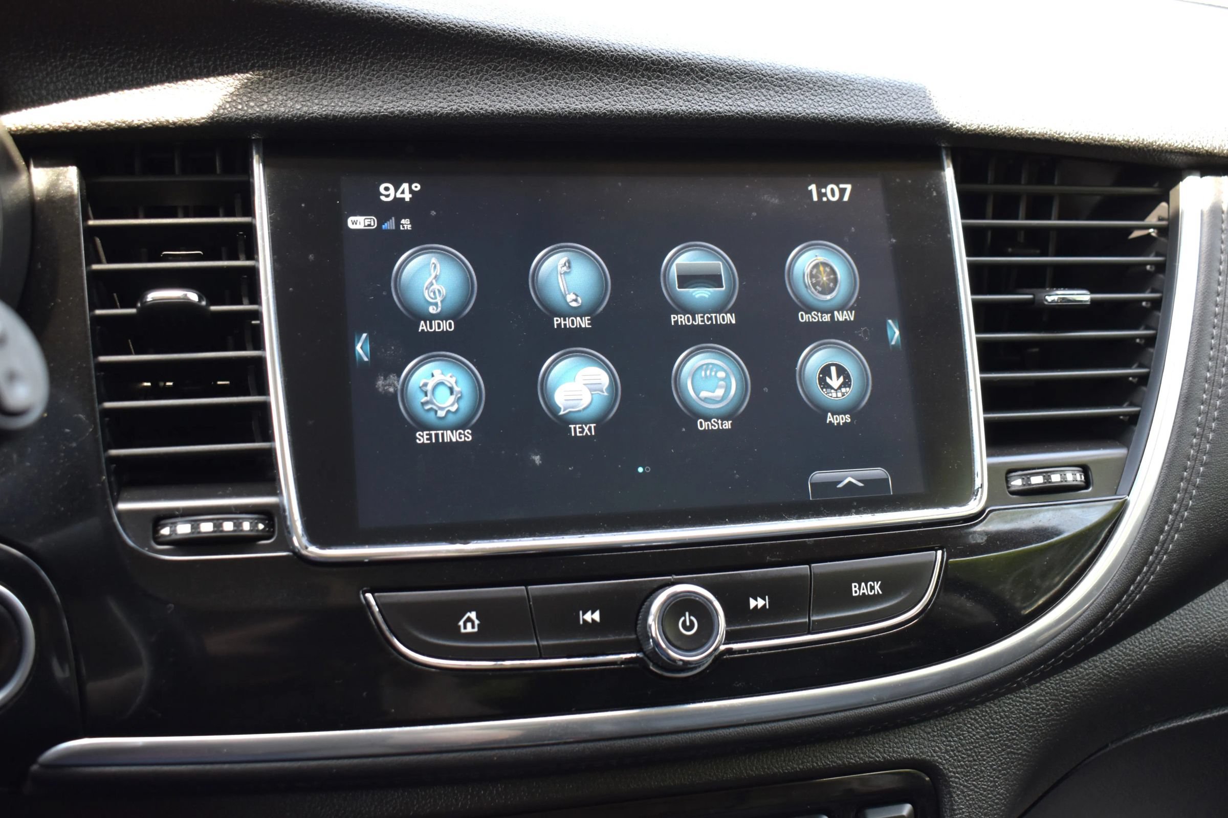 Used 2020 Buick Encore Essence FWD image 52