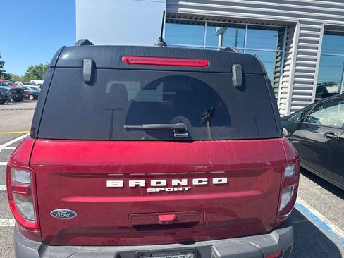 Used 2025 Ford Bronco Sport Badlands AWD/4WD image 6