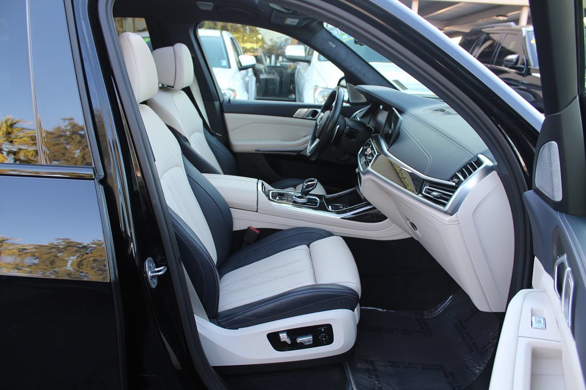 Used 2021 BMW X7 M50i w/ Dynamic Handling Package AWD/4WD image 24