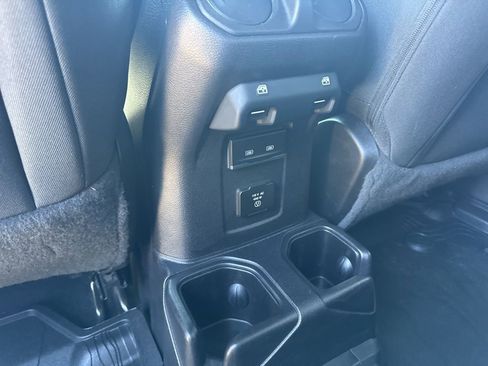 Used 2021 Jeep Gladiator Sport AWD/4WD image 22