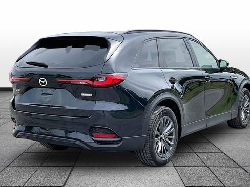 Used 2025 MAZDA CX-70 3.3 Turbo w/ Preferred Package AWD/4WD image 11