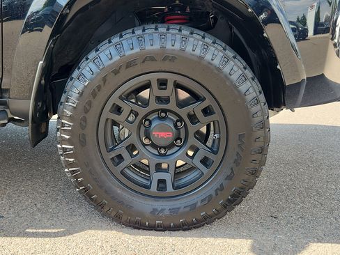 Used 2020 Toyota 4Runner TRD Pro AWD/4WD image 18