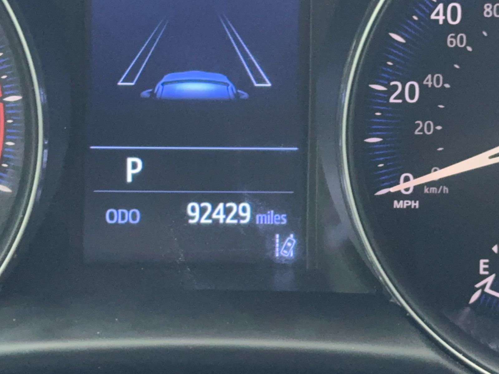 Used 2020 Toyota C-HR XLE FWD image 23