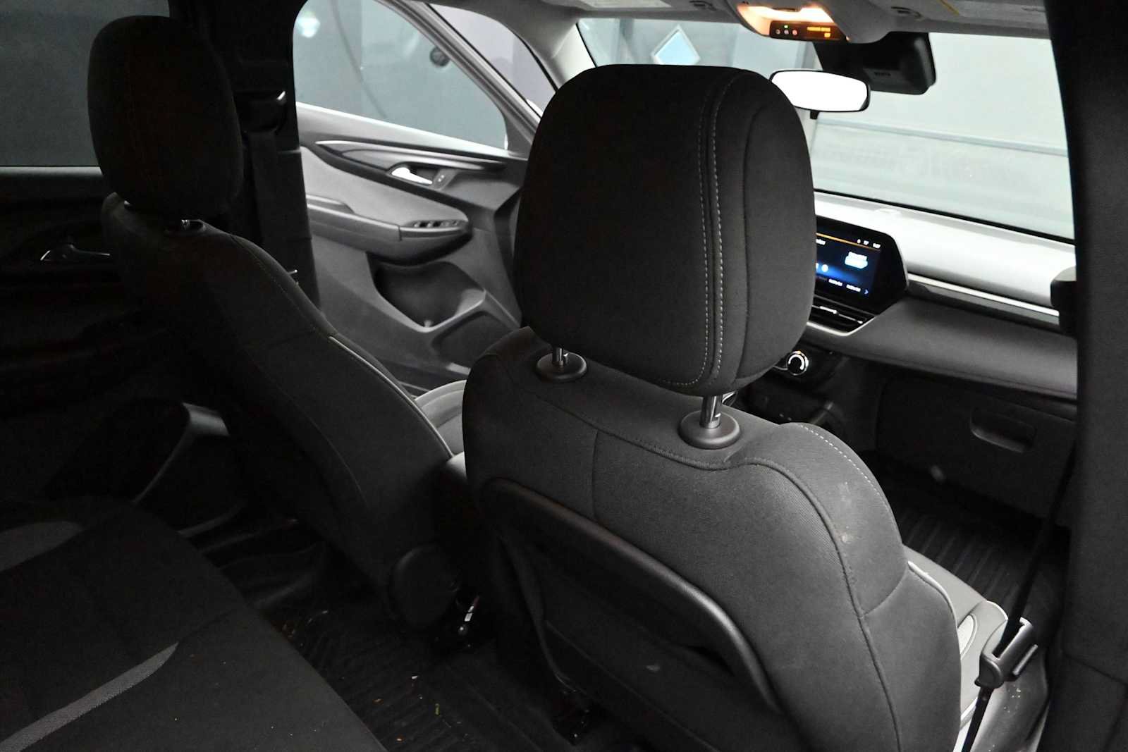Used 2026 Chevrolet TrailBlazer LT w/ LT Cold Weather Package FWD image 26