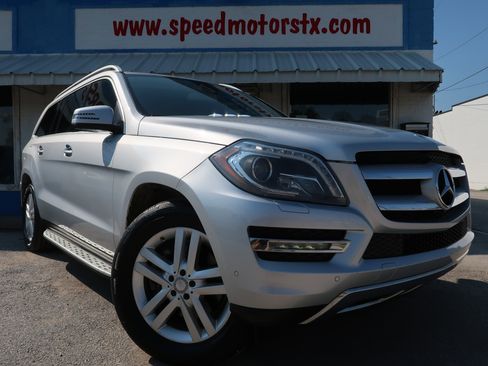 Used 2014 Mercedes-Benz GL 350 BlueTEC 4MATIC image 2
