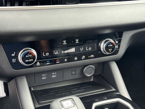 New 2025 Mitsubishi Outlander SEL image 25