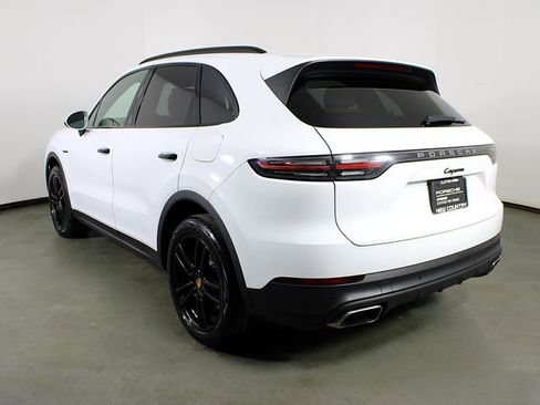 Certified 2023 Porsche Cayenne AWD/4WD image 3