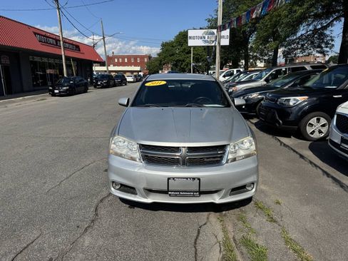 Used 2011 Dodge Avenger Heat FWD image 2