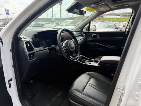 Used 2022 Kia Sorento S w/ Panoramic Sunroof Package AWD/4WD image 28