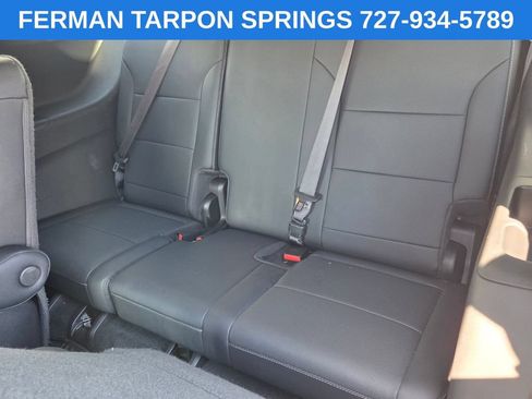 Used 2025 Chevrolet Traverse LT FWD image 15