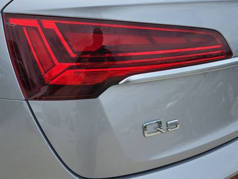 Used 2023 Audi Q5 2.0T Premium w/ Convenience Package AWD/4WD image 38