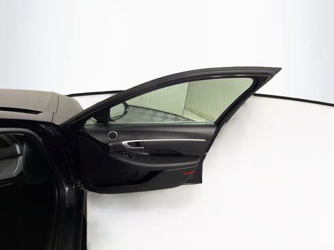 Used 2025 Hyundai Sonata SEL FWD image 31