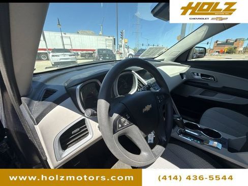 Used 2017 Chevrolet Equinox LS AWD/4WD image 10