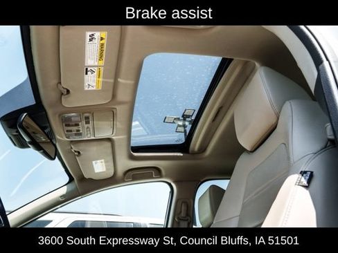Used 2018 Honda CR-V Touring image 19