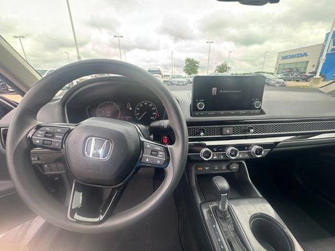 Used 2025 Honda Civic LX image 17