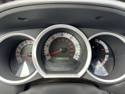 Used 2012 Toyota Tacoma 4x4 Access Cab V6 w/ TRD Off-Road Pkg image 2