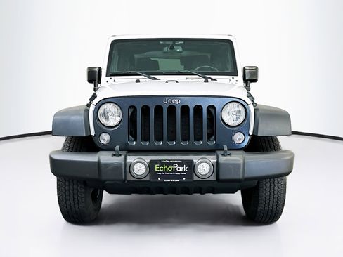 Used 2016 Jeep Wrangler Sport image 2