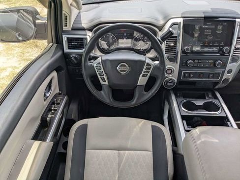 Used 2021 Nissan Titan SV w/ SV Convenience Package AWD/4WD image 16