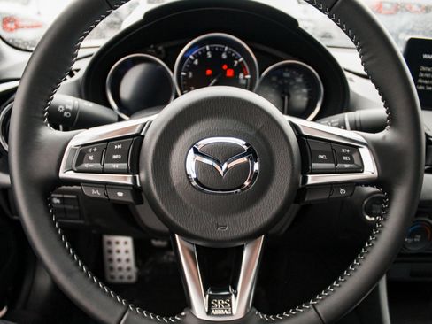 New 2026 MAZDA MX-5 Miata Club w/ Interior Package RWD image 11