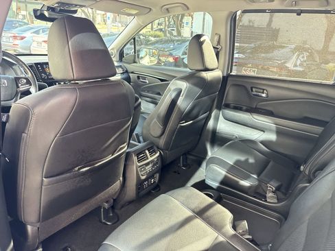 Used 2019 Honda Pilot Elite image 11