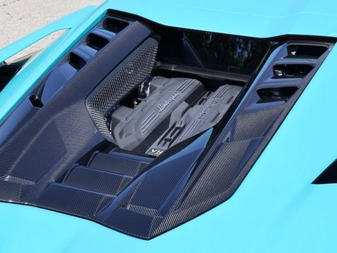 Used 2024 Lamborghini Revuelto AWD/4WD image 35