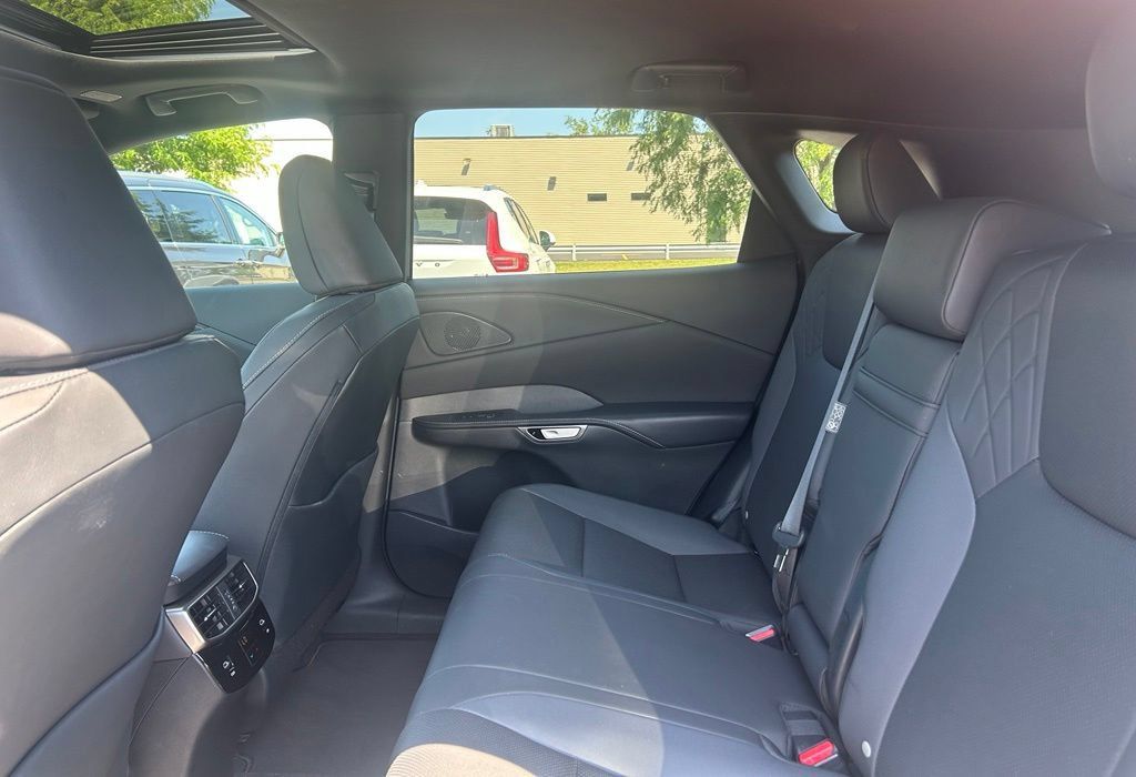 Used 2023 Lexus RX 350 Premium w/ Accessory Package AWD/4WD image 14