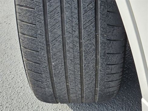 Certified 2023 Lincoln Aviator Reserve w/ Equipment Group 201A image 11