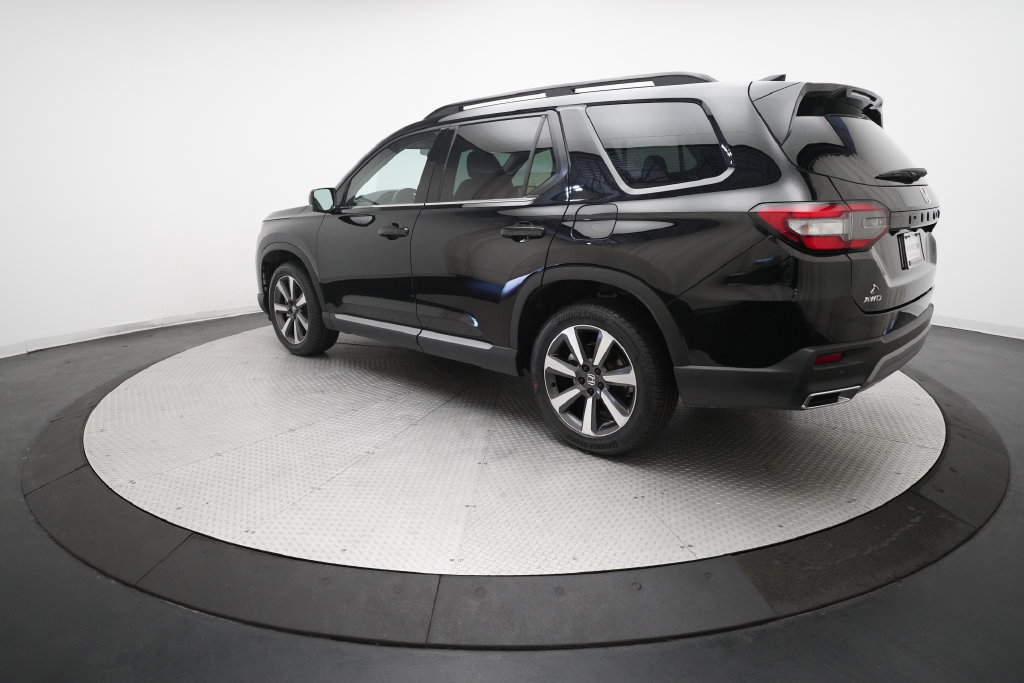 Used 2023 Honda Pilot Touring image 33
