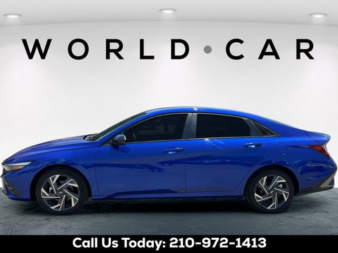 Certified 2025 Hyundai Elantra Sport FWD image 4