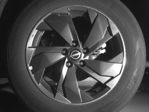 Used 2025 Nissan Rogue SV image 14
