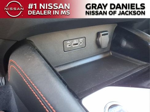 Certified 2025 Nissan Altima 2.5 SR FWD image 19
