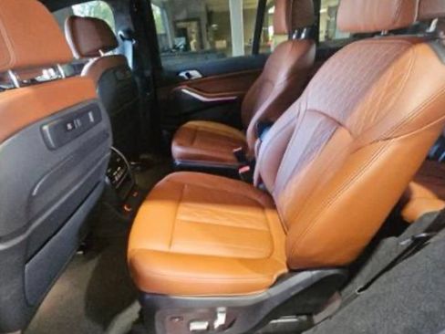 Used 2022 BMW X7 xDrive40i w/ Executive Package AWD/4WD image 6