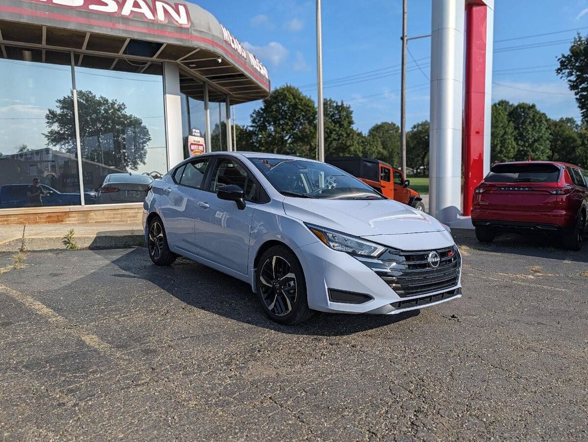 Used 2024 Nissan Versa SR w/ Trunk Package FWD image 12