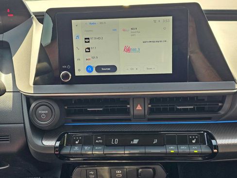 Certified 2026 Toyota Prius XLE FWD image 26