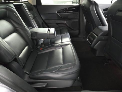 New 2026 Lincoln Nautilus Premier image 17