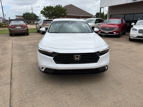 Used 2025 Honda Accord EX-L image 8