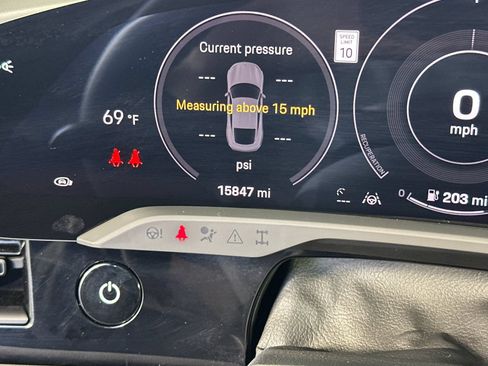Certified 2023 Porsche Taycan RWD image 30