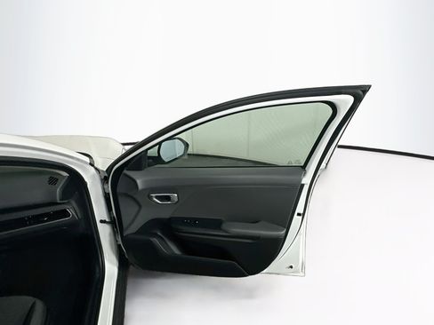 Used 2025 Kia K4 FWD image 30