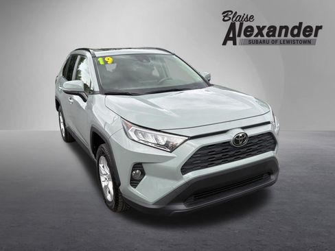 Used 2019 Toyota RAV4 XLE w/ Convenience Package AWD/4WD image 1