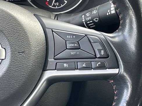 Used 2022 Nissan Sentra SR w/ SR Premium Package FWD image 14