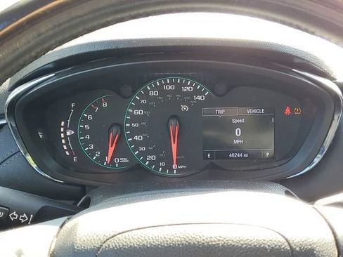 Used 2019 Chevrolet Trax LT w/ LT Convenience Package FWD image 19