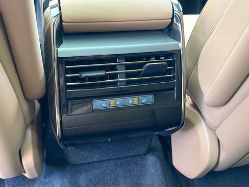 Certified 2024 Land Rover Range Rover Sport SE AWD/4WD image 17