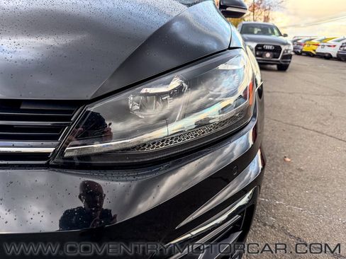 Used 2019 Volkswagen Golf R 4-Door image 9