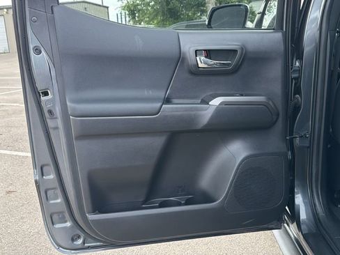 Used 2023 Toyota Tacoma TRD Sport w/ Technology Package RWD image 33