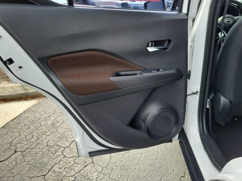 Certified 2023 Nissan Kicks SR FWD image 11