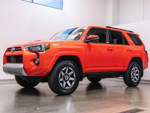 Used 2024 Toyota 4Runner TRD Off-Road Premium w/ Off Road Premium Plus Package AWD/4WD image 3