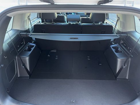 Used 2025 Hyundai Santa Fe Limited image 31