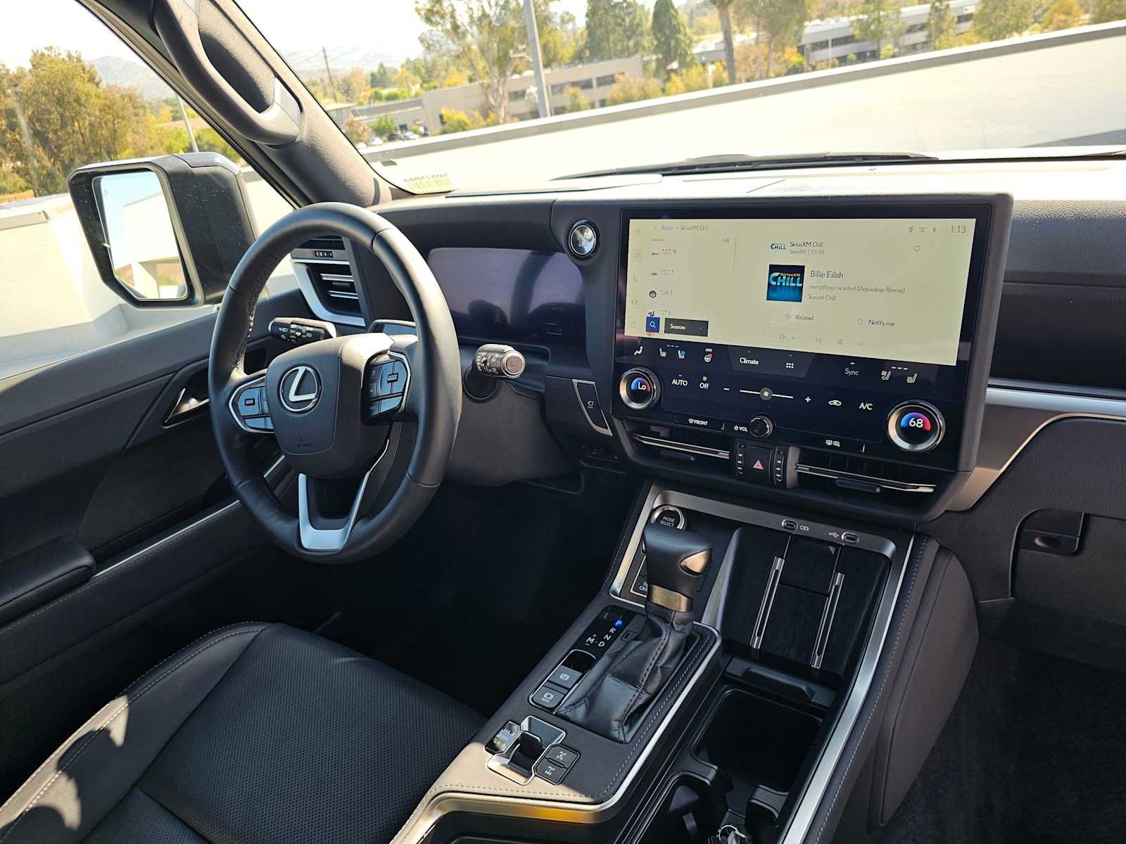 Used 2025 Lexus GX 550 AWD/4WD image 11